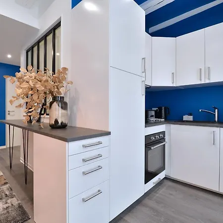 Les Du Centre Historique Apartment *