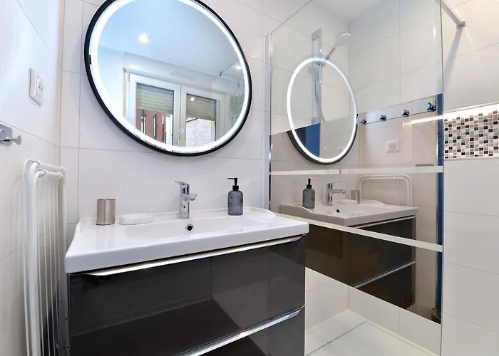 Les Du Centre Historique Daire